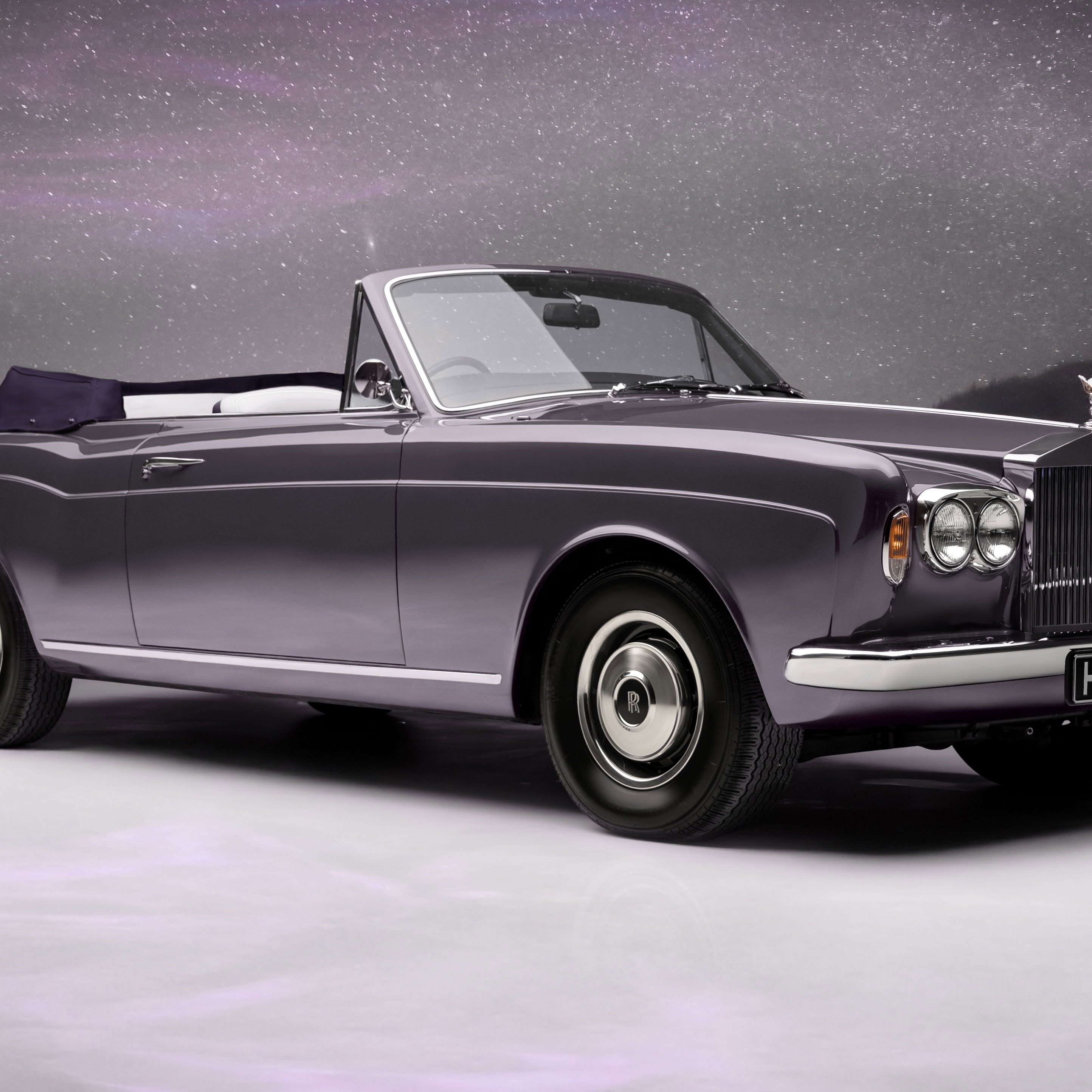 Halcyon Rolls-Royce Corniche - front